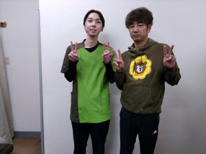 仙台市太白区長町在住の方が右肩甲骨の痛み改善で安眠できるようになったと喜んでいる様子